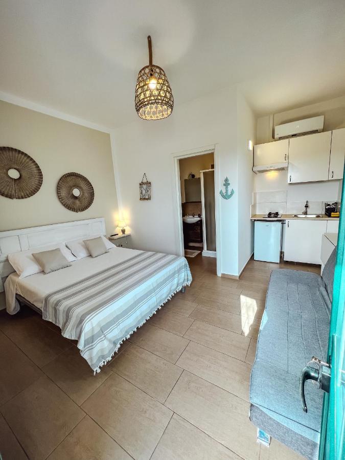 Le Stanze Di Chloe Hotel ตาเวียโน ภายนอก รูปภาพ