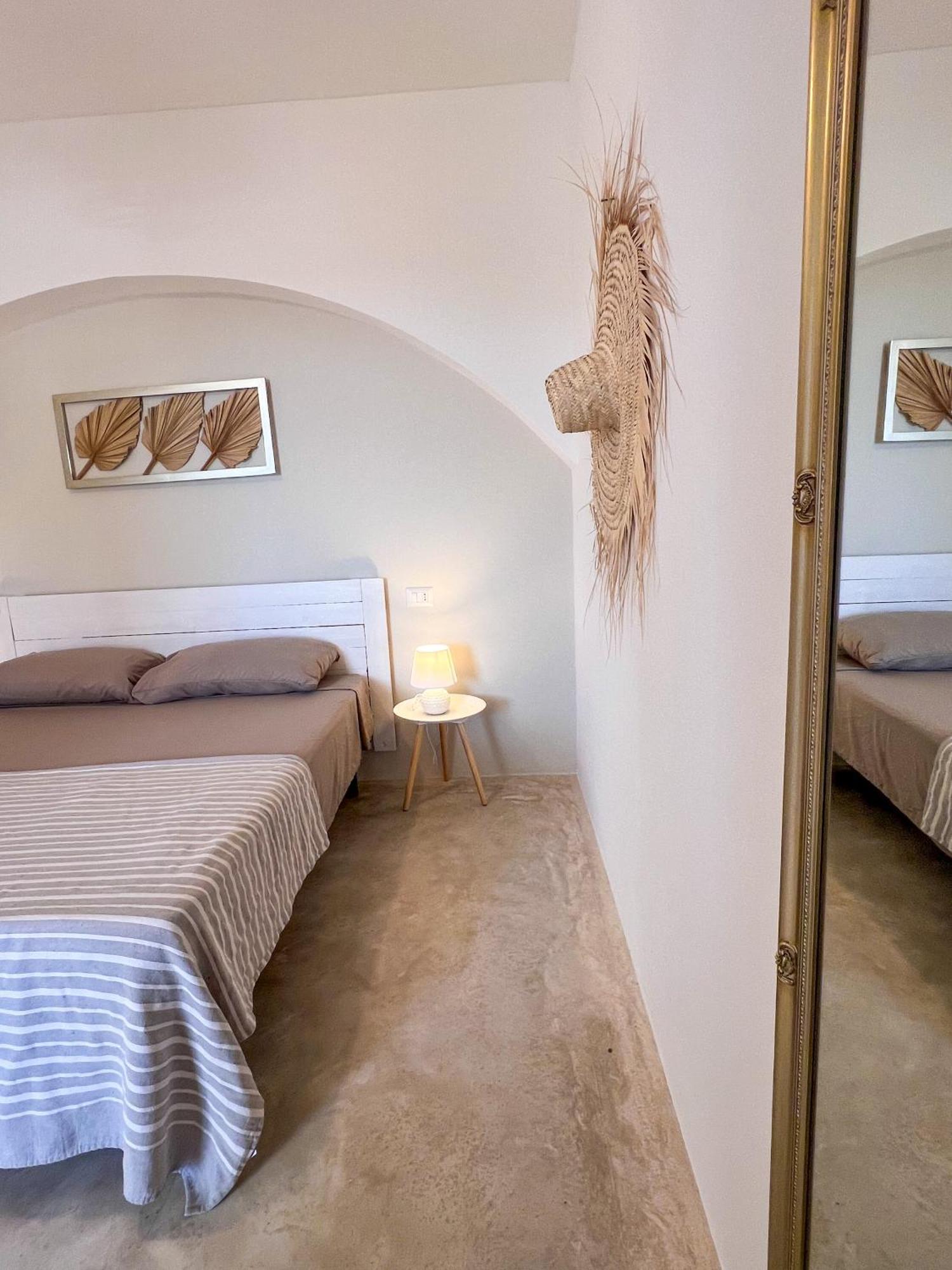 Le Stanze Di Chloe Hotel ตาเวียโน ภายนอก รูปภาพ